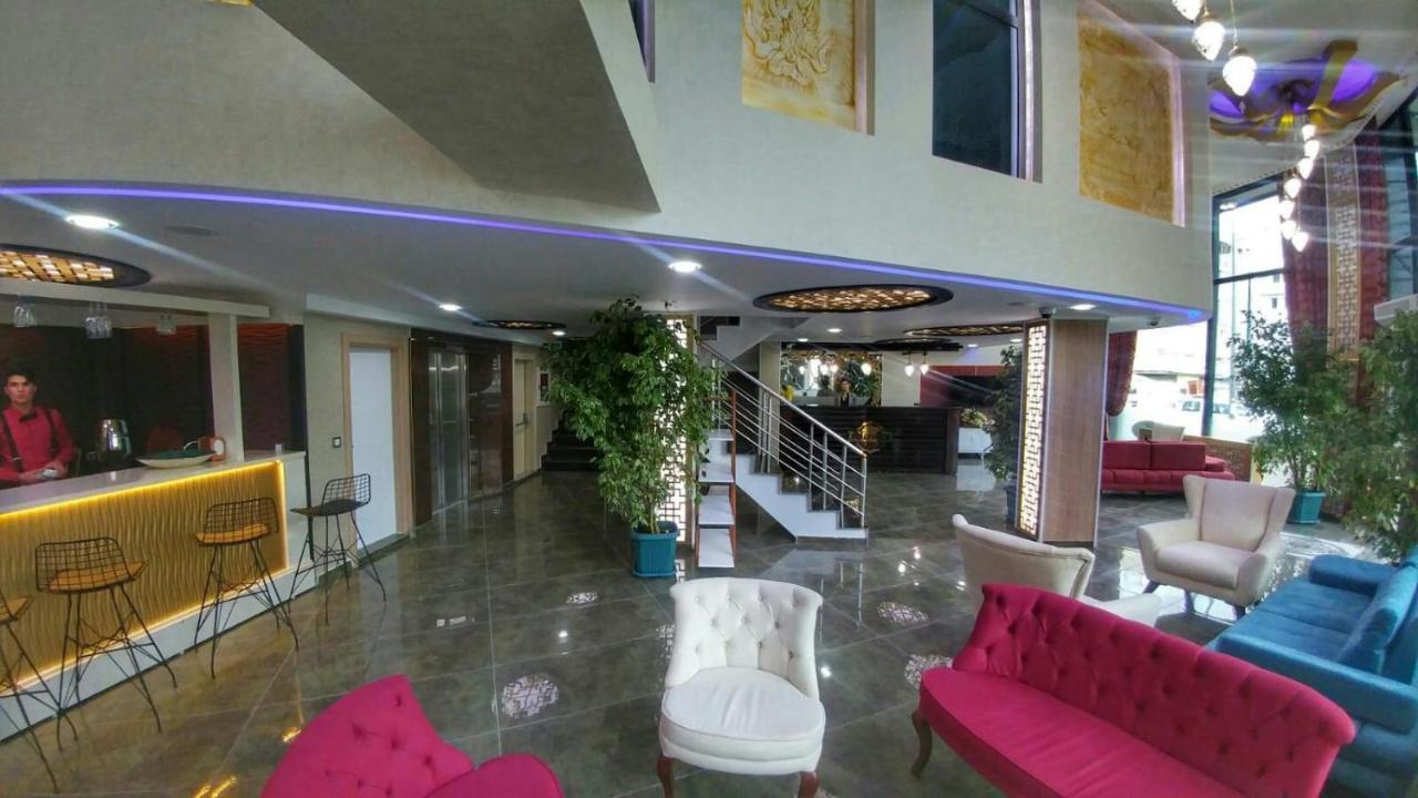 Crystall Hotel Van Exterior photo